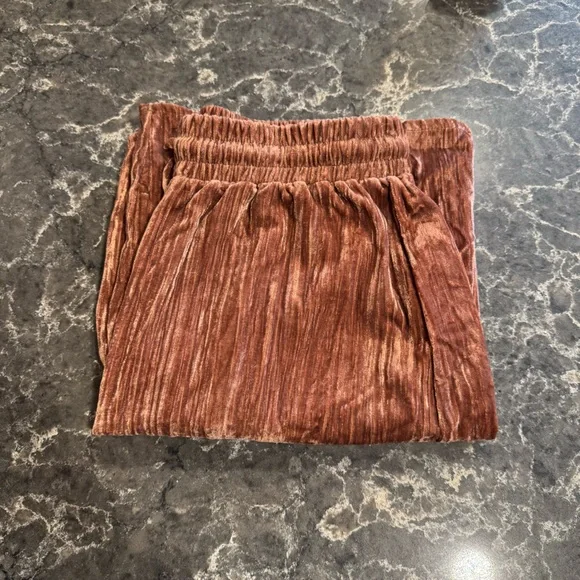 Boho Velvet Full Length Lounge Pant (Small) - Picture 5 of 10